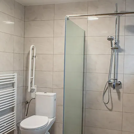 Laba 게스트하우스 트레비쇼프